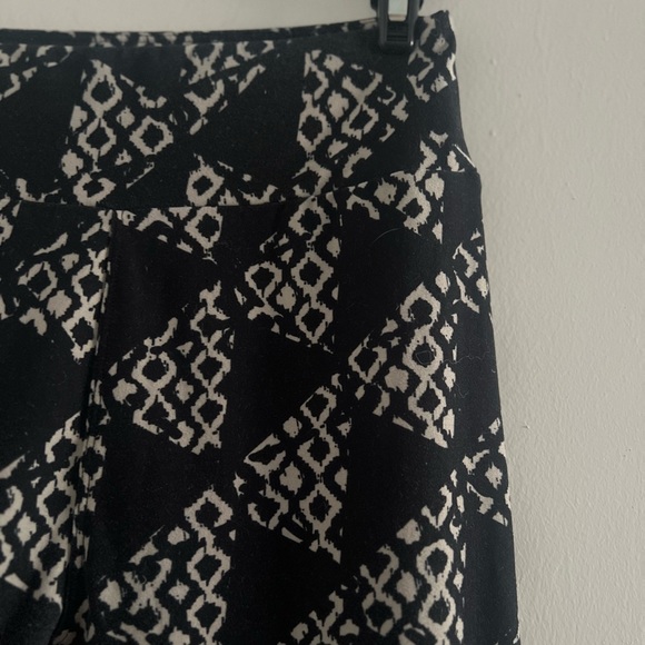 Lula Roe Black & Tan Print Legging Sz XS/S? No Sz Tag - Picture 3 of 3